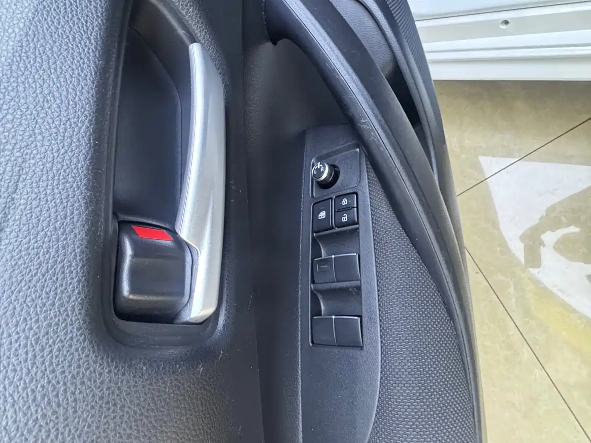 Toyota Levin 2022 185T CVT Luxury Edition фото 13