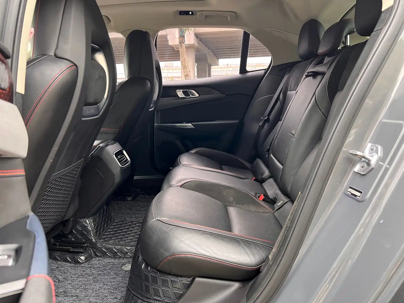Lynk & Co 02 2018 1.5T DCT 2WD Power Edition China V фото 12