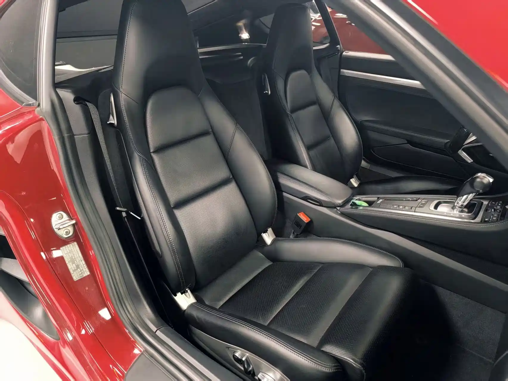 Photo 10 - Porsche 718