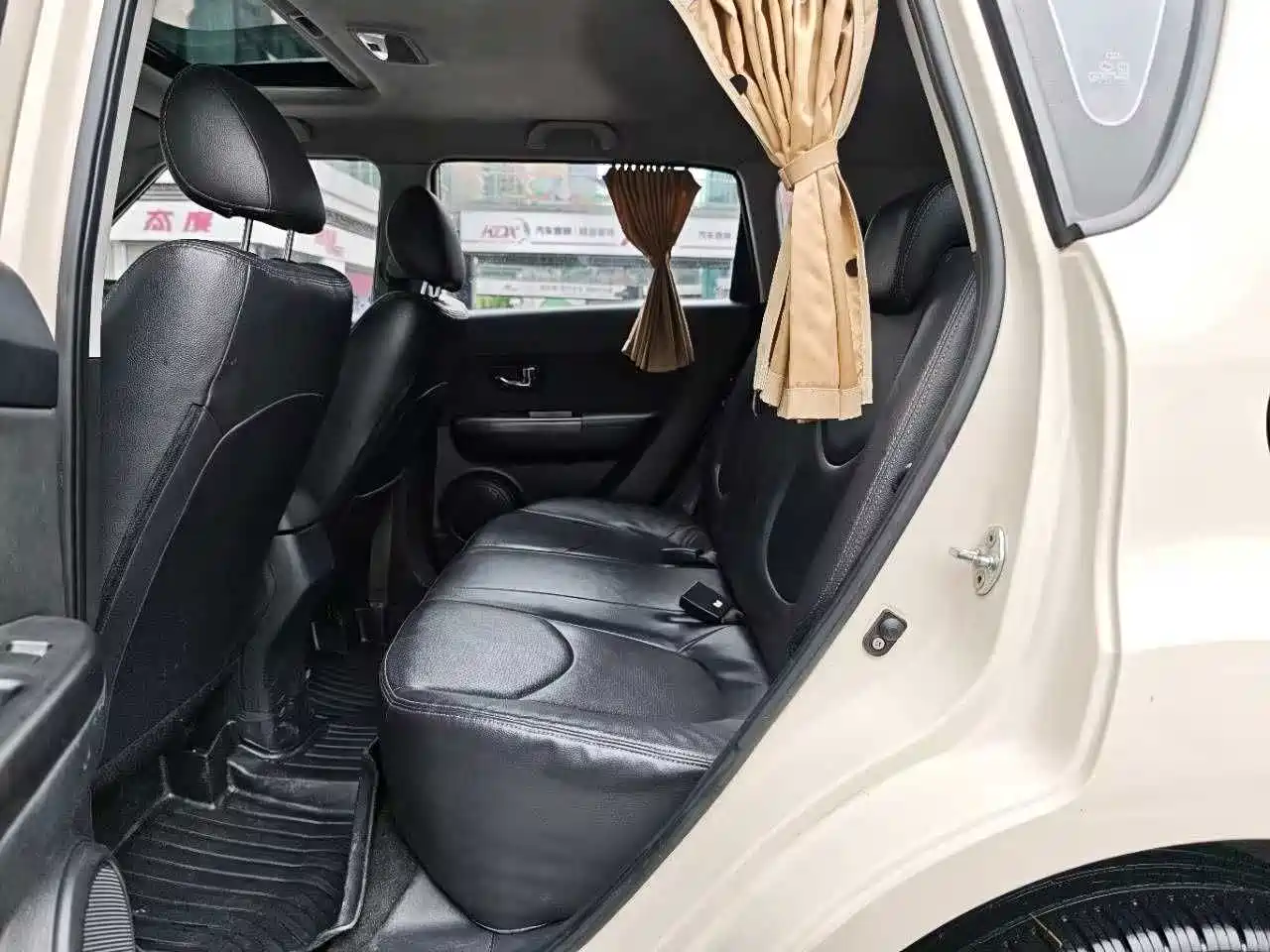 Kia Soul 2013 2013 1.6L AT Premium