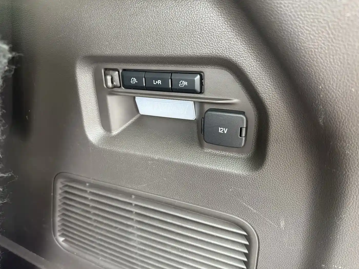 Фото 20 - Ford Explorer