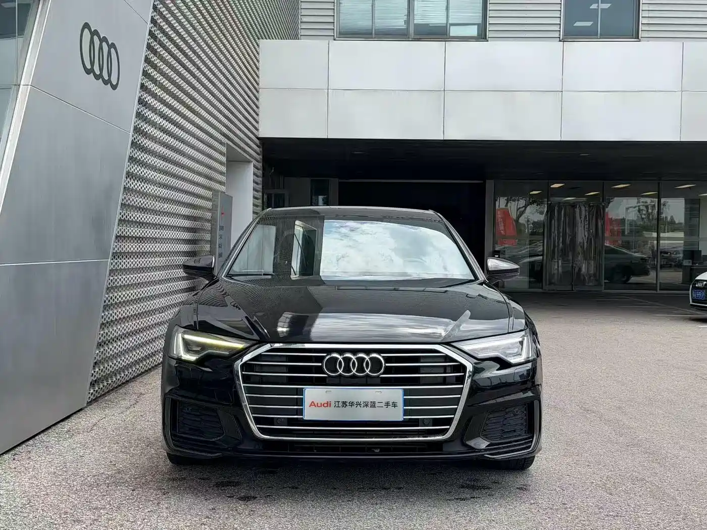 Фото 2 - Audi A6L