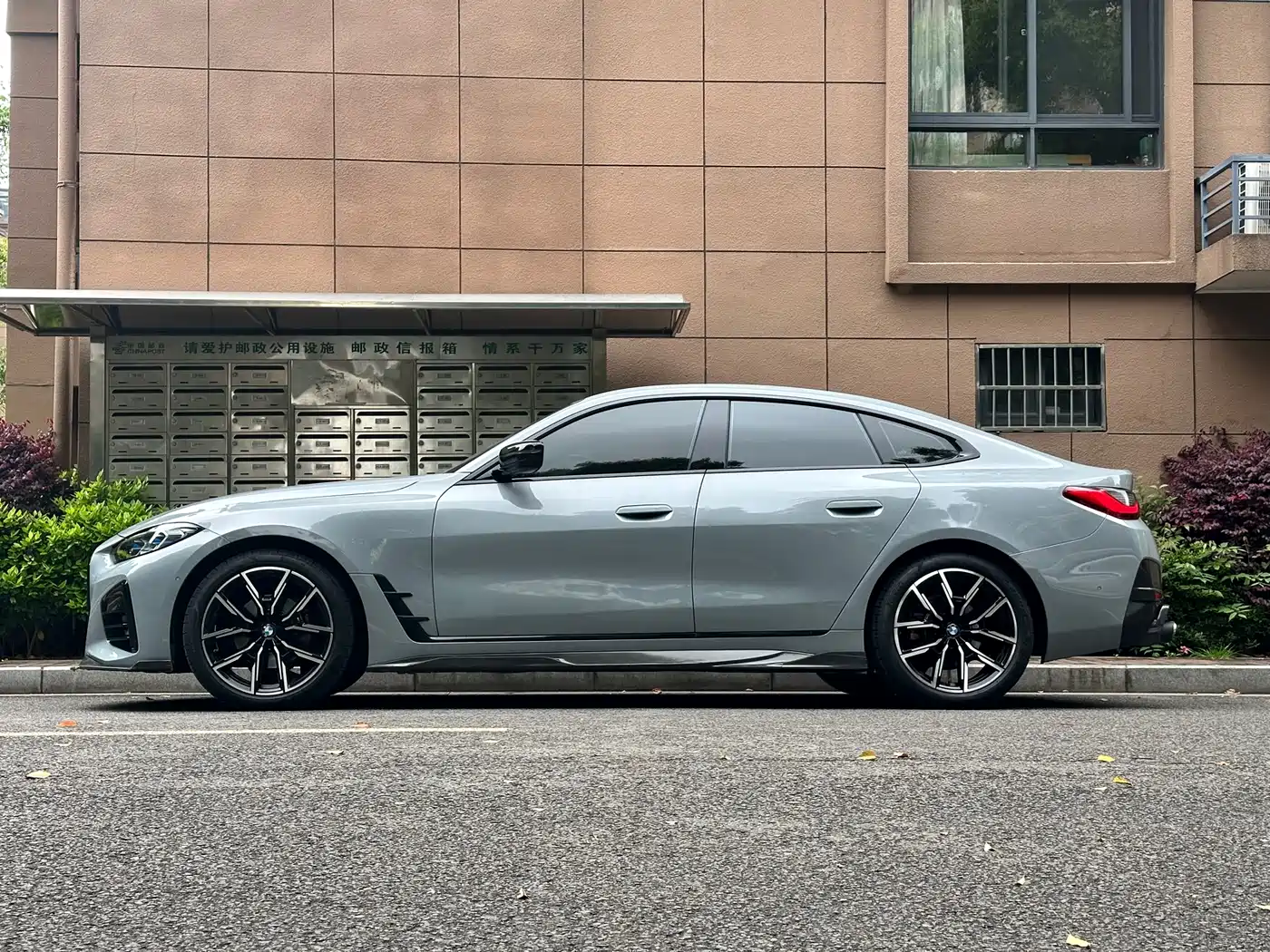BMW 4 Series 2023 425i Gran Coupe M Sport Shadowline Package фото 10