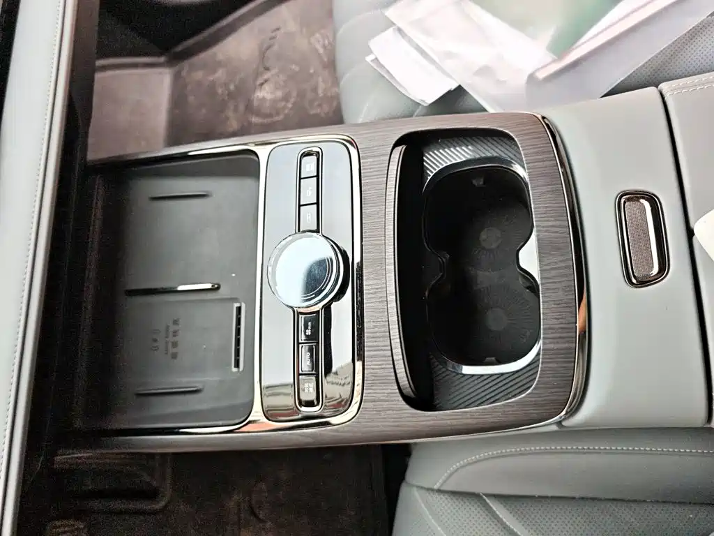 Geely Galaxy Galaxy E8 2025 2025 700km Long Voyage Smart Drive Edition