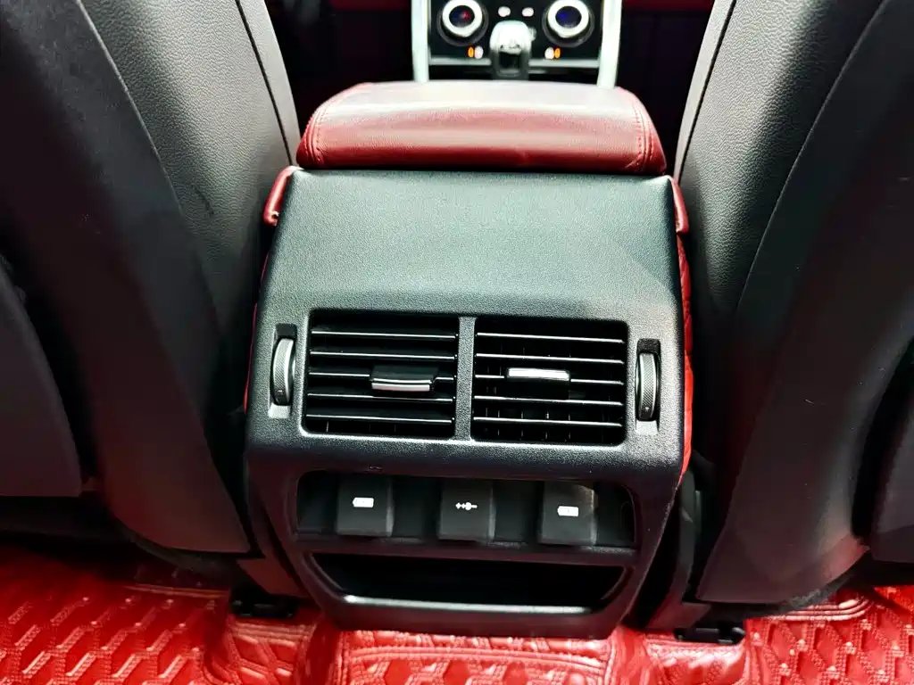 Фото 16 - Land Rover Discovery Sport