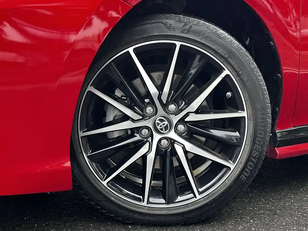 Toyota Camry 2021 Hybrid 2.5HS Fashion Edition фото 6