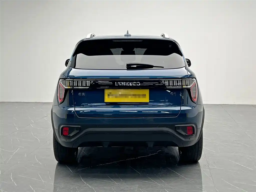 Lynk & Co 01 2017 2.0T 2WD Pro Shine Edition фото 5