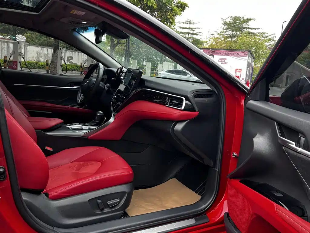 Toyota Camry 2021 Hybrid 2.5HS Fashion Edition фото 18