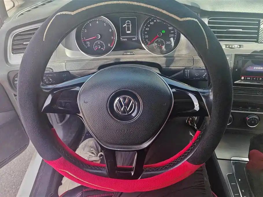 Volkswagen Golf 2016 230TSI Automatic Comfort фото 15