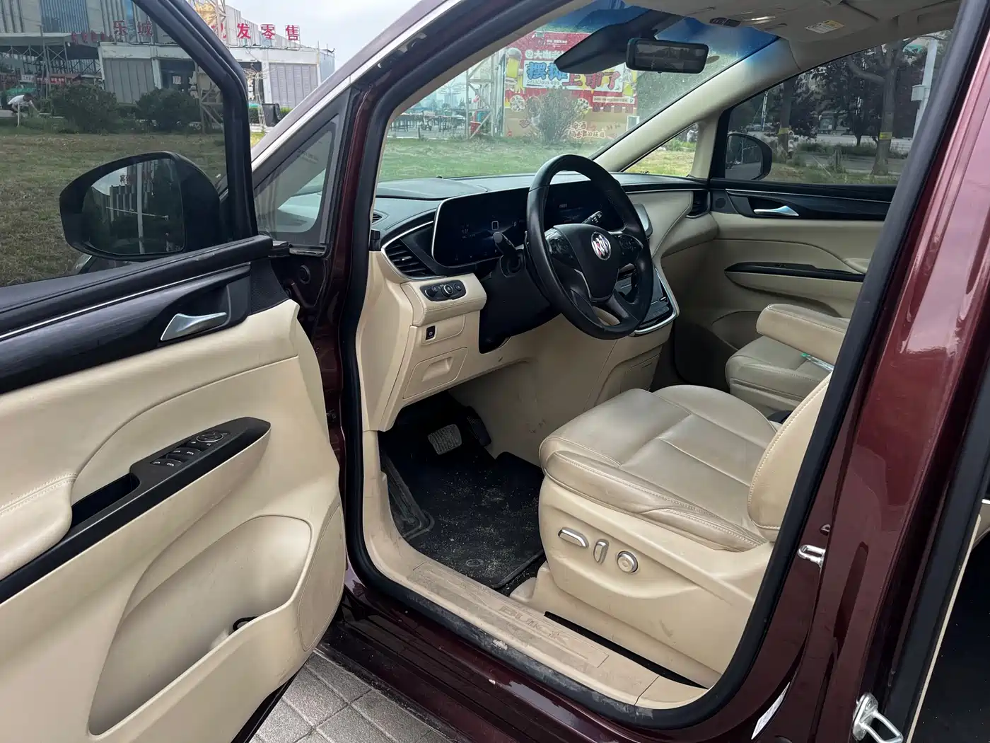 Buick GL8 2023 ES Landmaster Exclusive фото 9