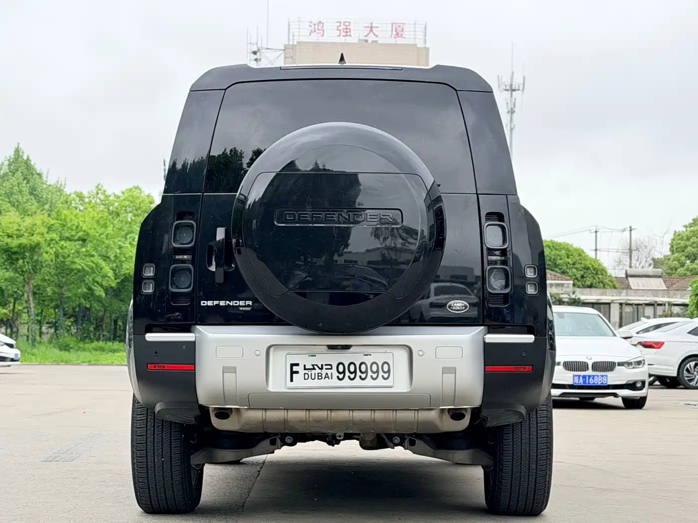 Land Rover Defender 2023 Model Year 130 3.0T P400 HSE фото 5
