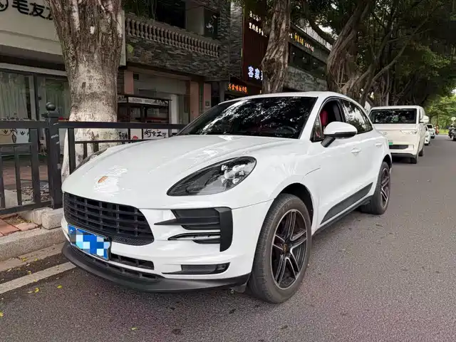 Porsche Macan 2021