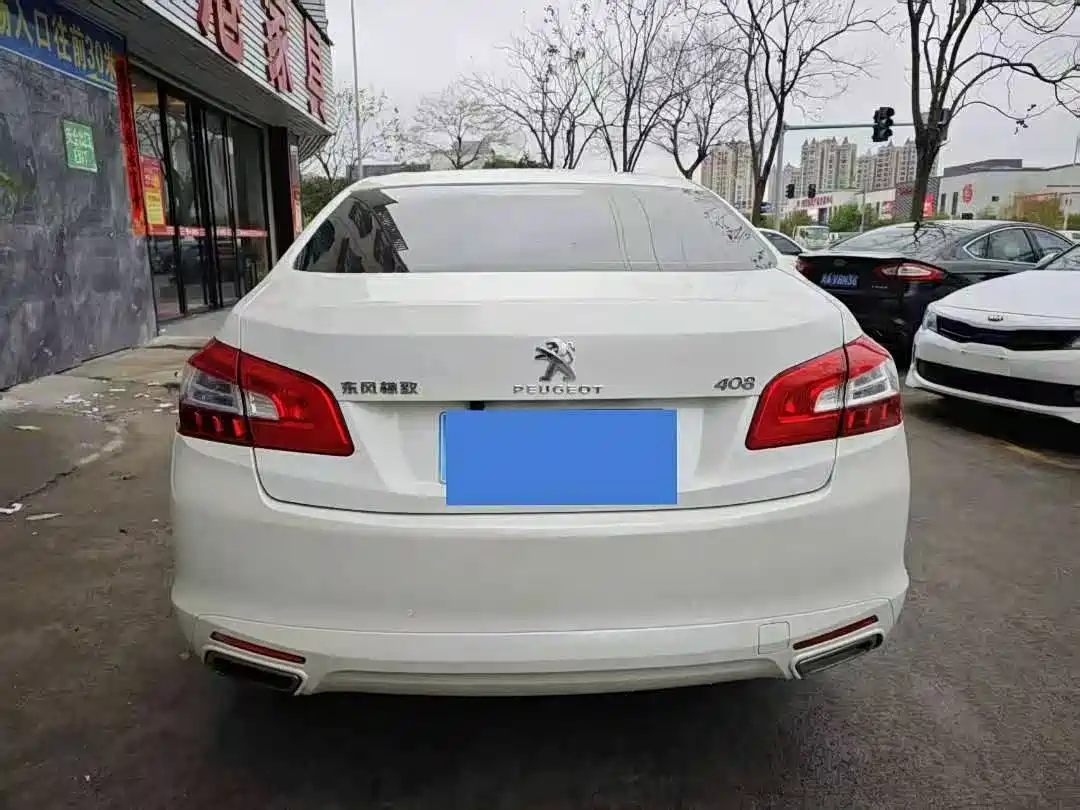 Peugeot 408 2016 1.6T Automatic Luxury Edition фото 17