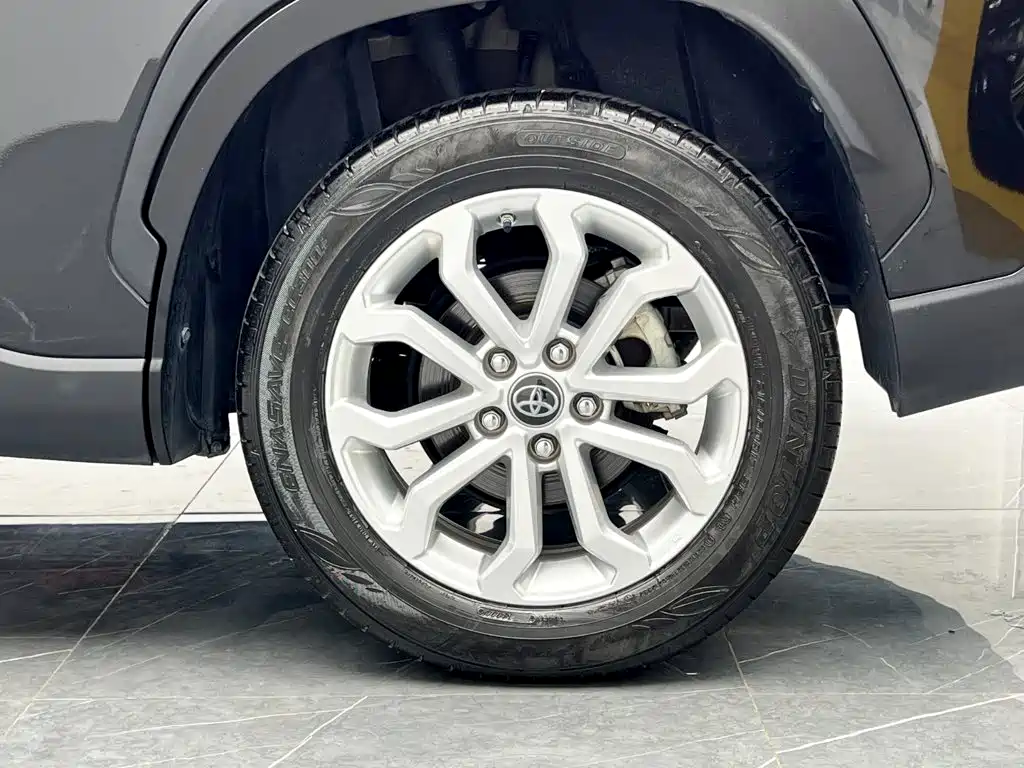 Фото 23 - Toyota Frontlander