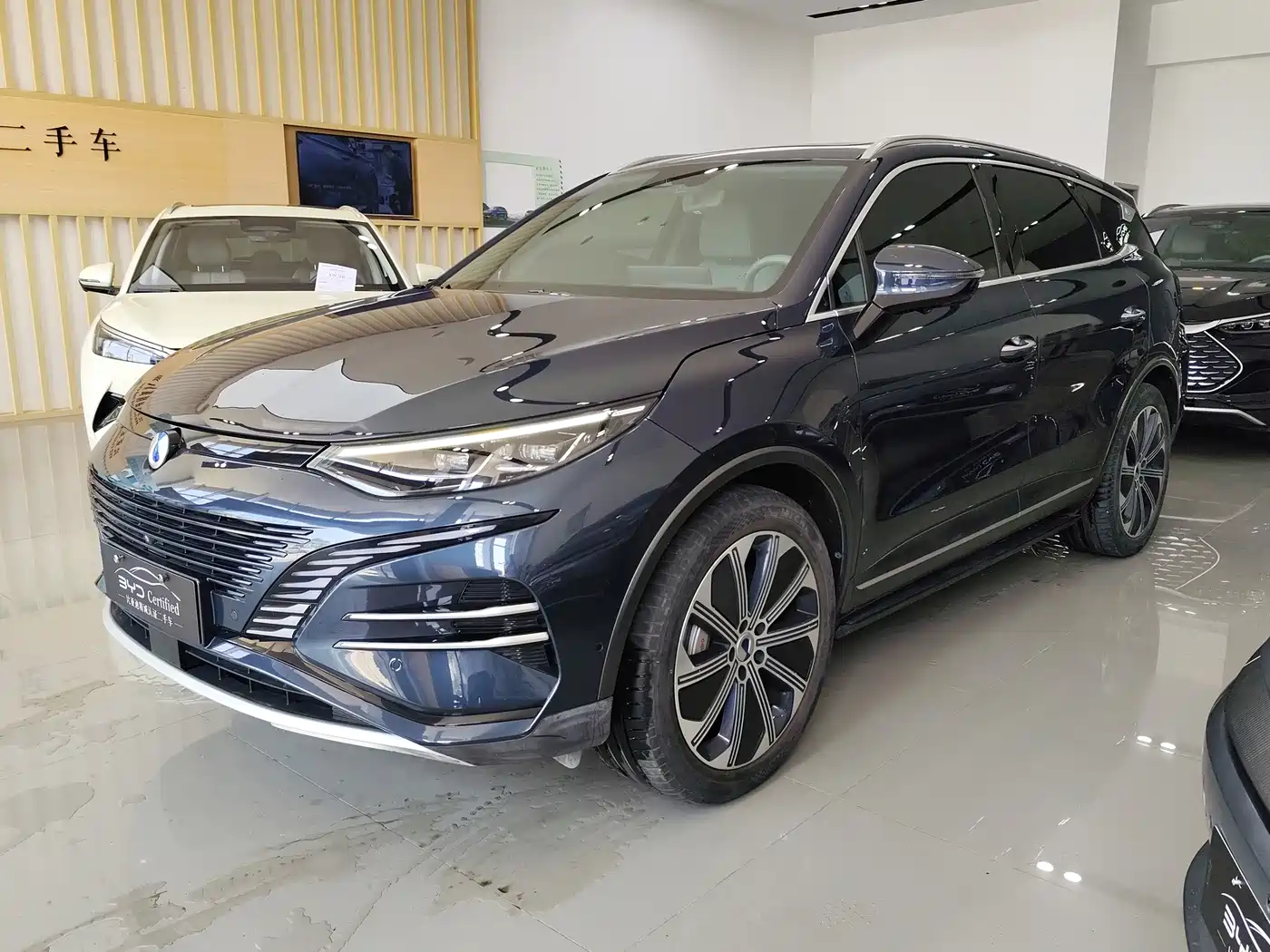 Denza N8 2023 2023 4WD Super Hybrid Flagship 6-seater