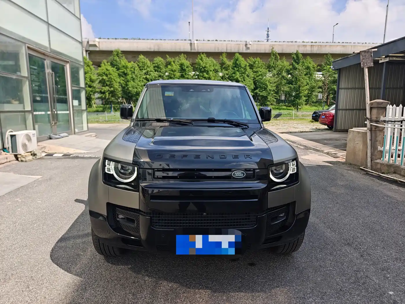 Фото 2 - Land Rover Defender