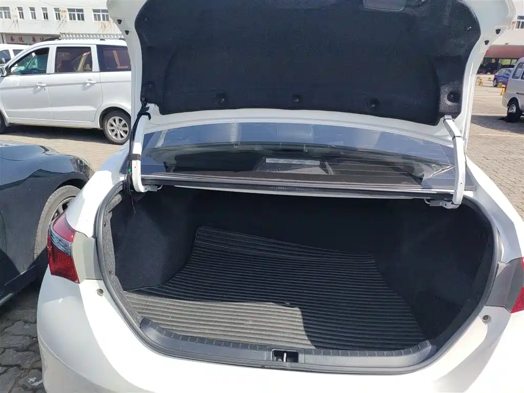 Toyota Corolla 2018 1.2T S-CVT GL Smart Edition фото 15
