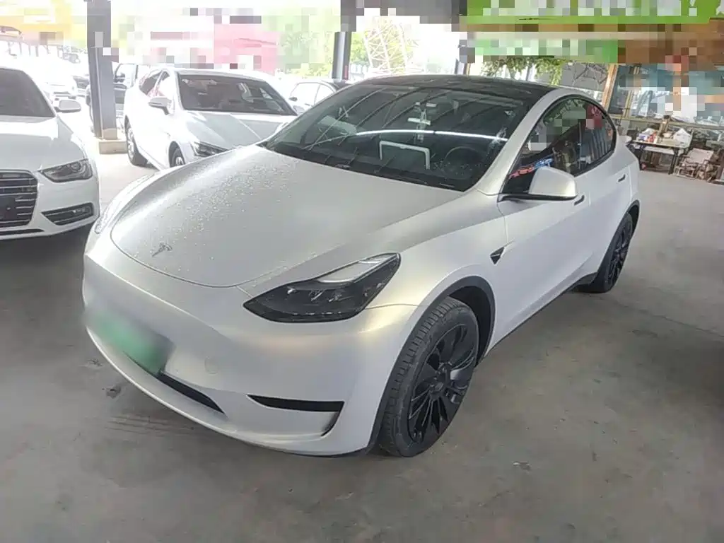 Tesla Model Y 2022