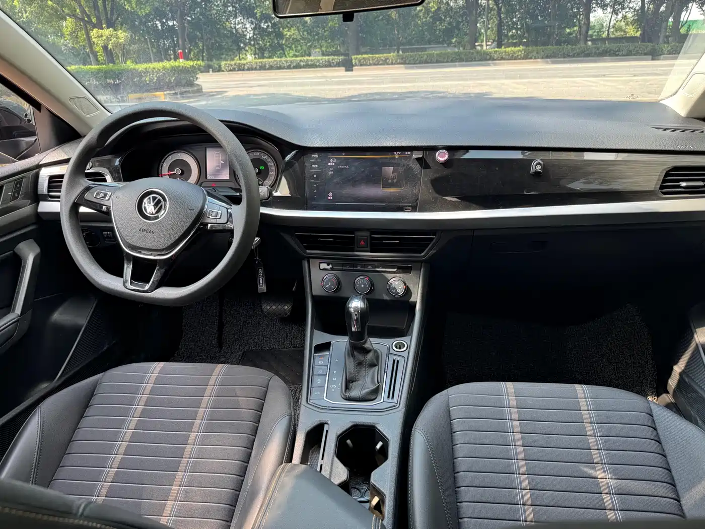 Volkswagen Lavida 2019 1.5L Automatic Trend Edition China VI фото 4
