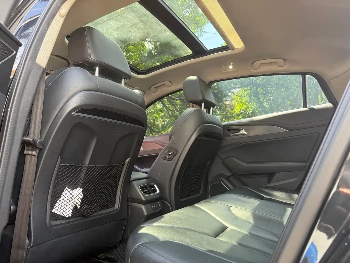 Hongqi H5 2020 1.8T Automatic Smart Connection Qi Smooth Edition фото 6
