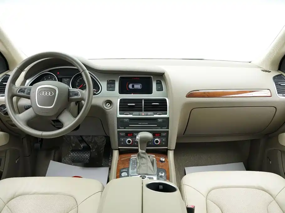 Audi Q7 2011 2011 3.0 TFSI Technology (245kW)