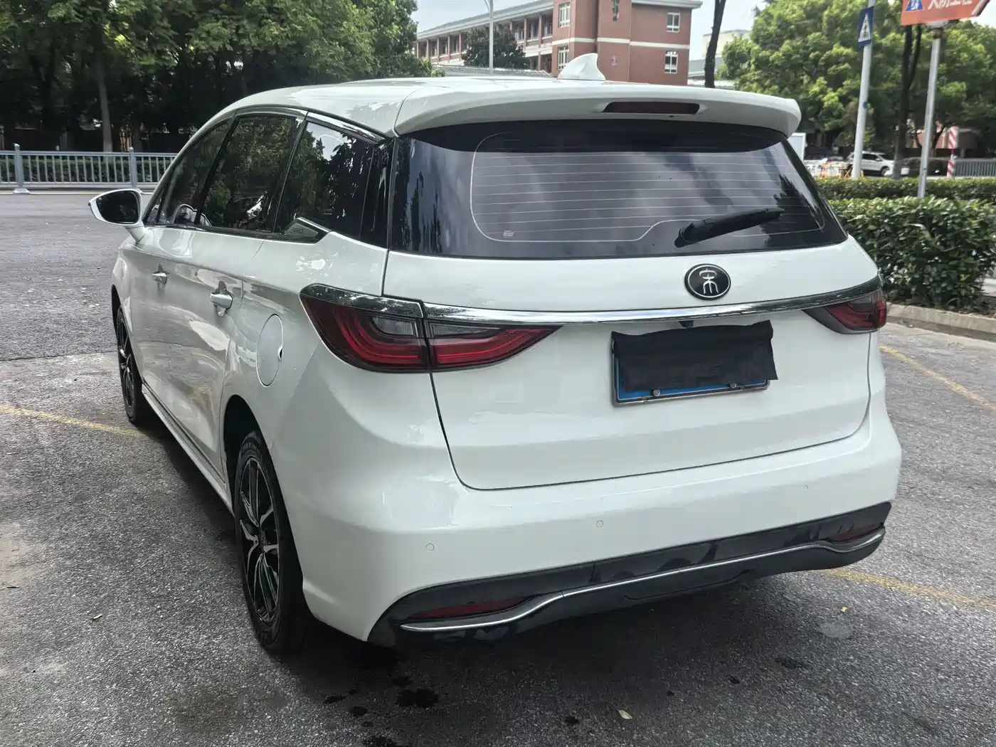 BYD Song MAX 2018 2017 1.5T Auto Smart Luxury 7-Seater