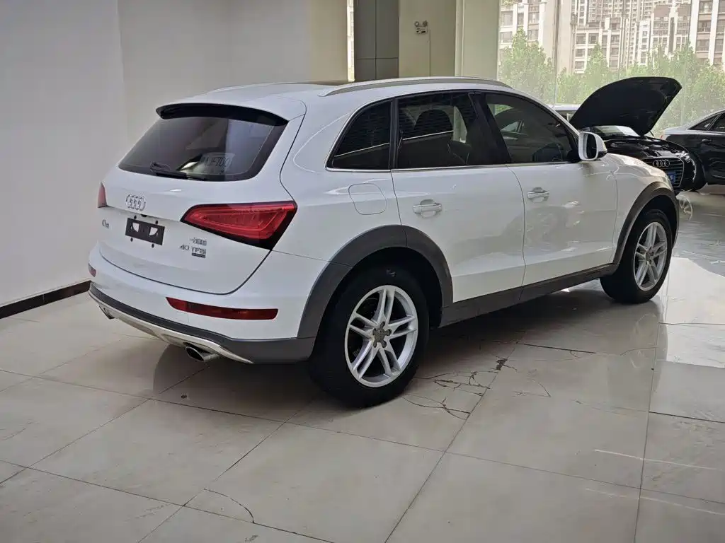 Audi Q5 2018 2017 Plus 40 TFSI Technology