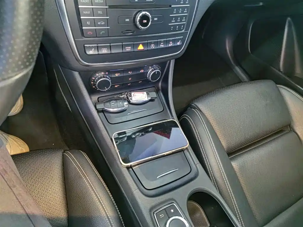 Mercedes-Benz GLA 2016 GLA 220 4MATIC Fashion фото 14