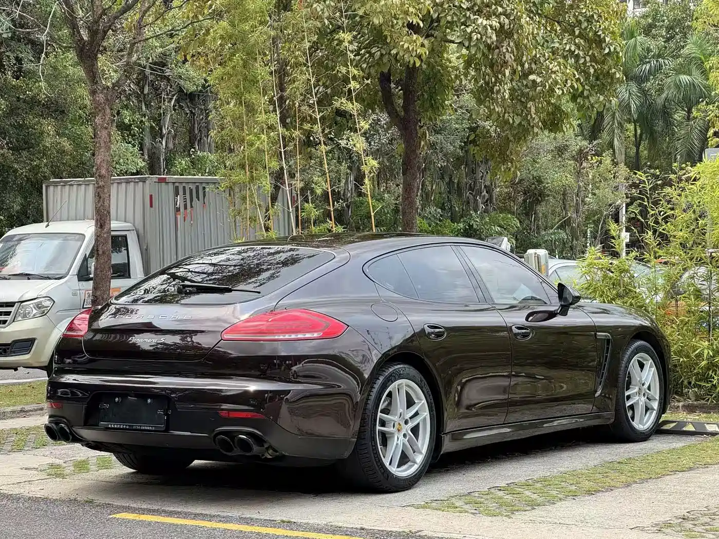 Porsche Panamera 2016 Panamera Edition 3.0T фото 12