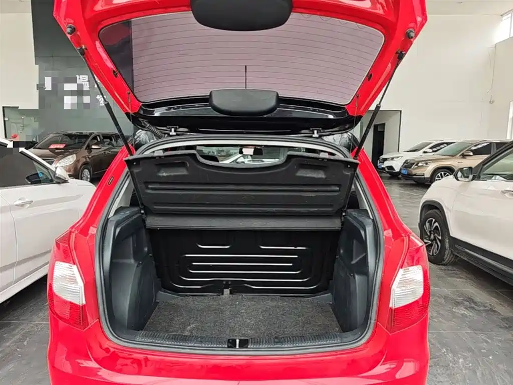 Škoda Fabia 2014 1.6L Automatic Sport Edition фото 19