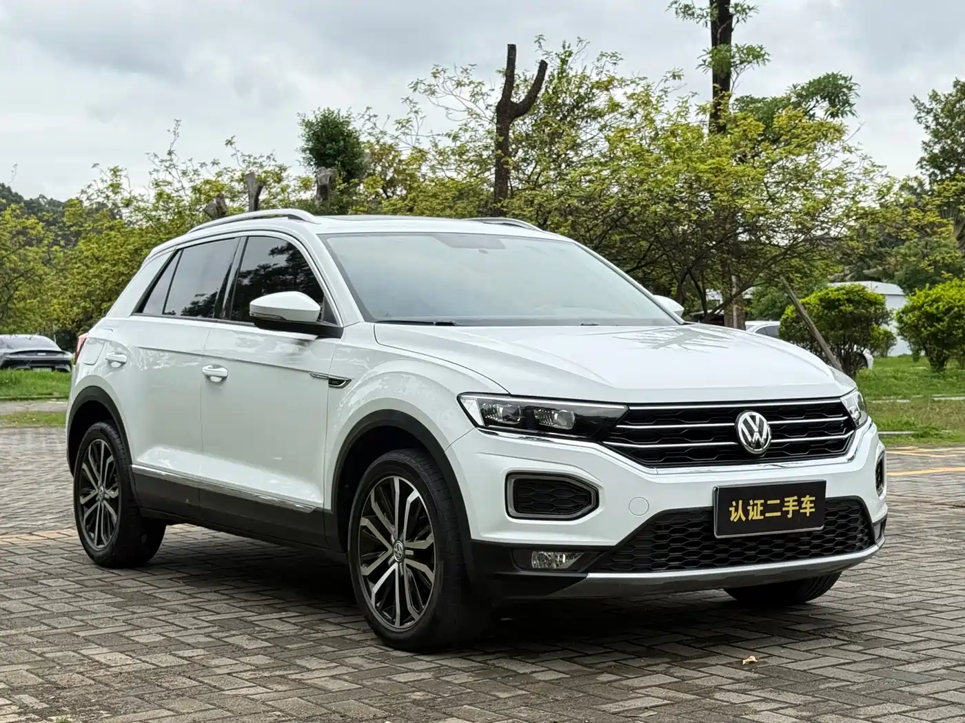 Фото 3 - Volkswagen T-ROC