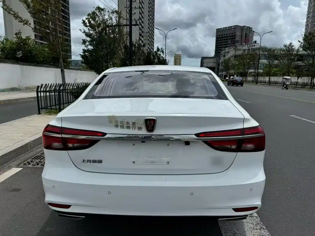 Roewe i6 2019 2020 PLUS 1.6L CVT 4G Connected Glory Flagship Edition