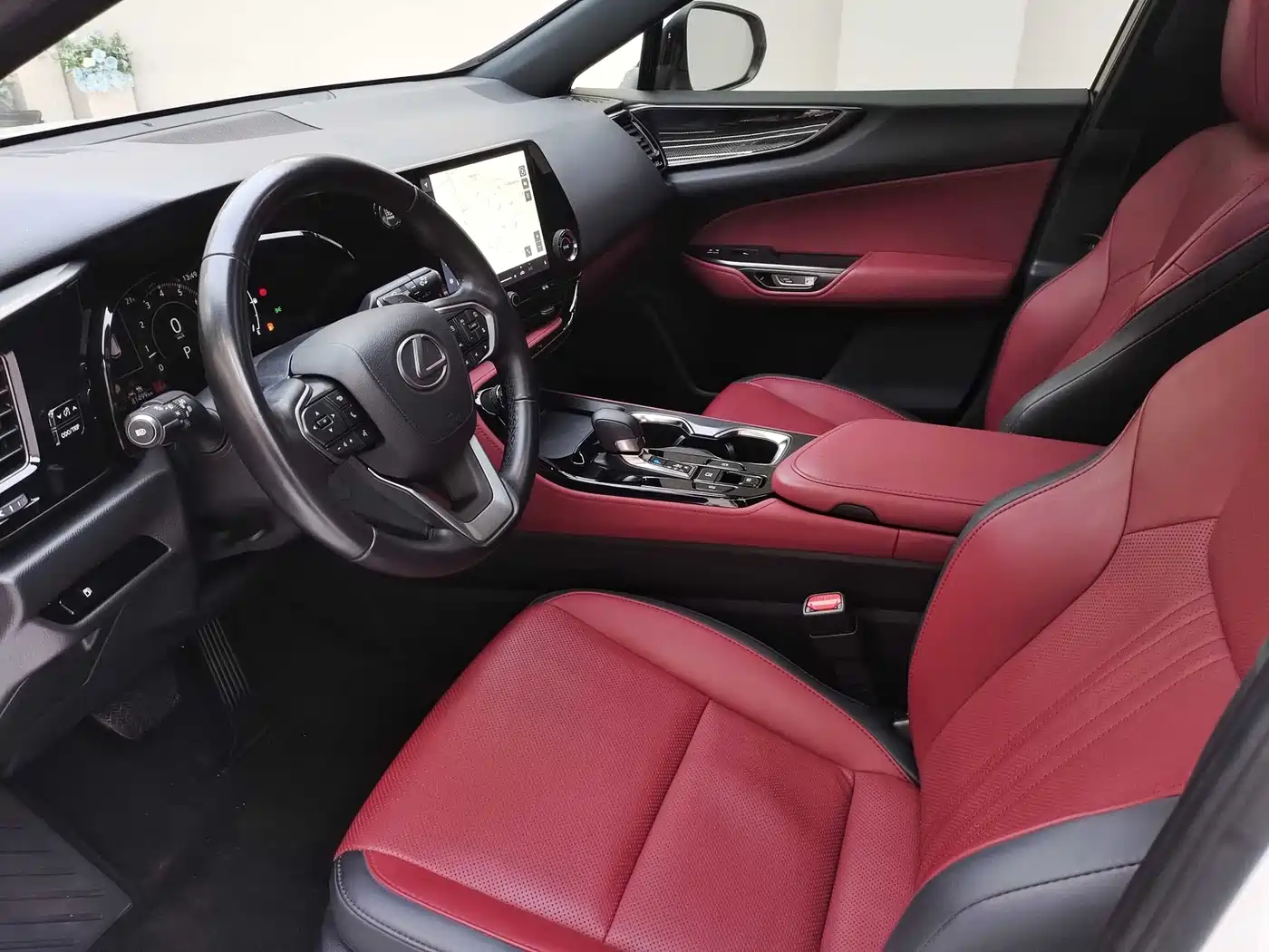 Lexus NX 2023 260 FWD Joy Creation Edition фото 7
