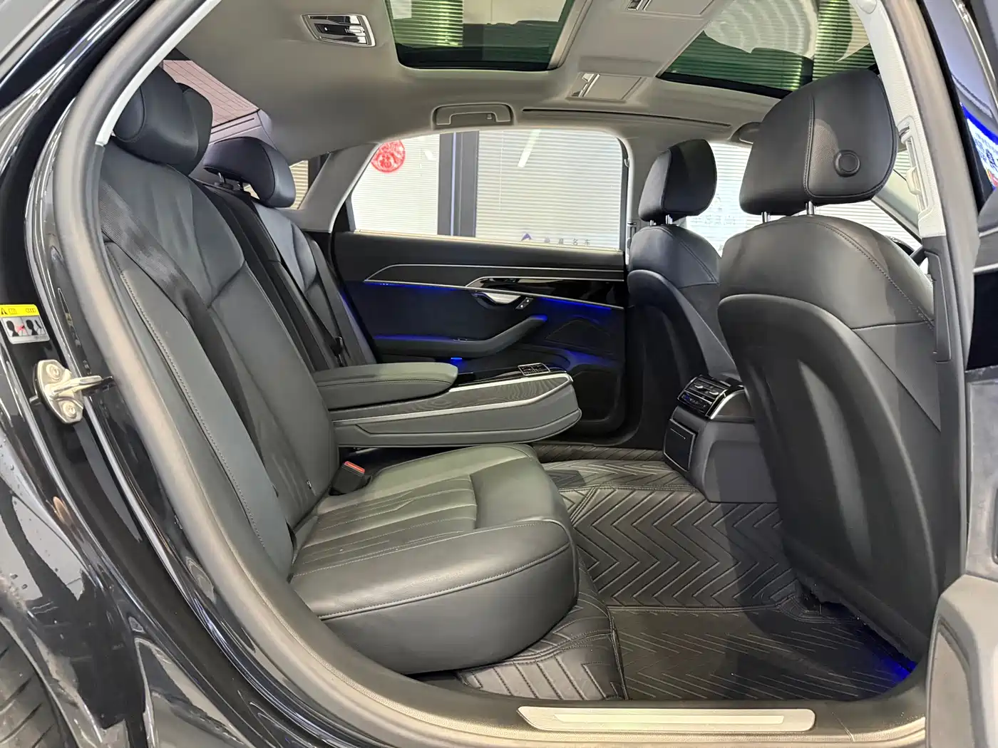 Audi A8 2018 A8L 55 TFSI quattro Launch Elite фото 10