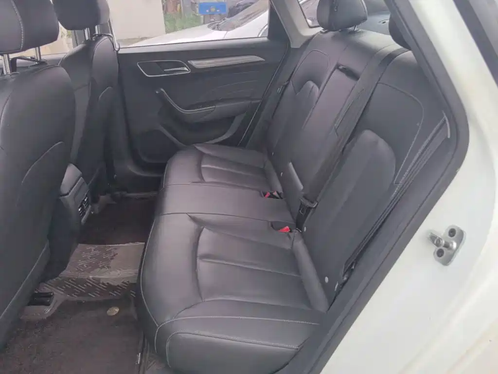 Roewe i6 2019 2020 PLUS 1.6L CVT 4G Connected Glory Flagship Edition
