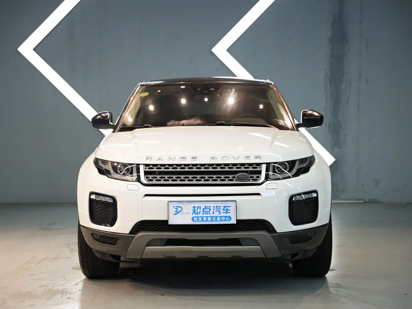 Land Rover Range Rover Evoque 2018 240PS SE Smart Edition фото 2