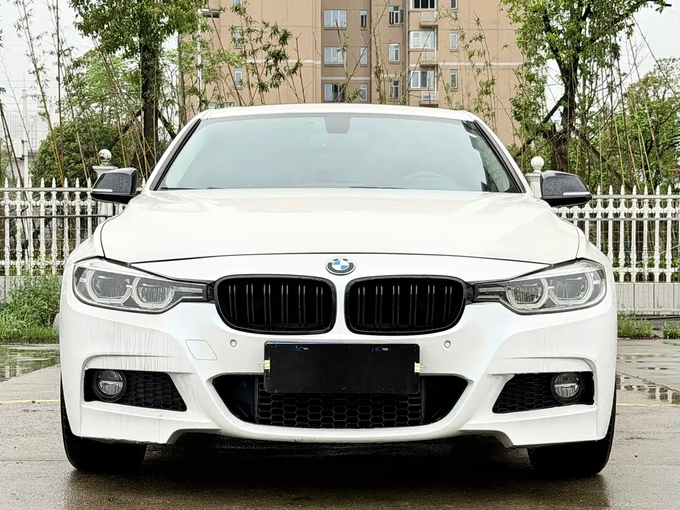 BMW 3 SERIES