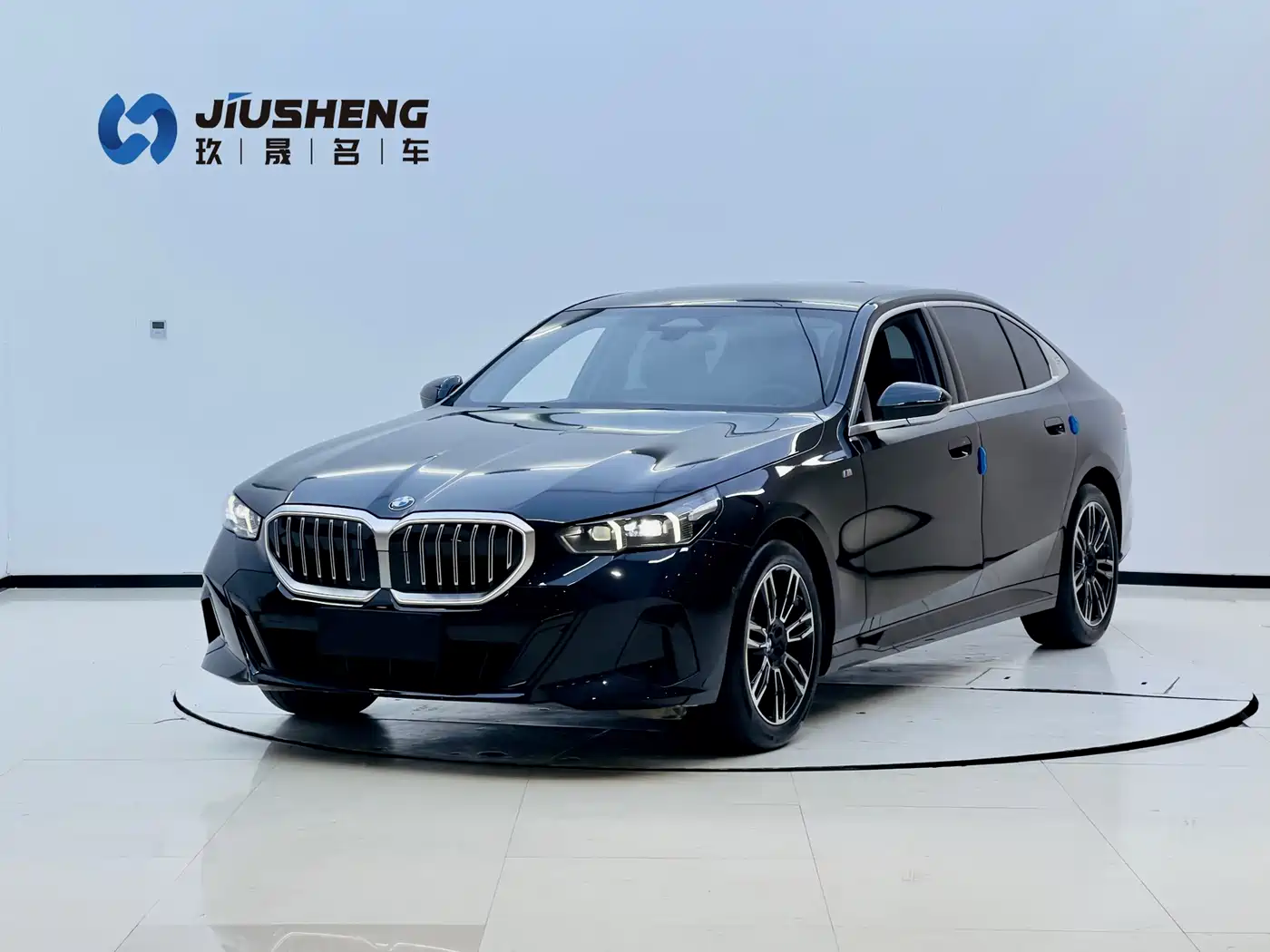 BMW 5-SERIES 2025