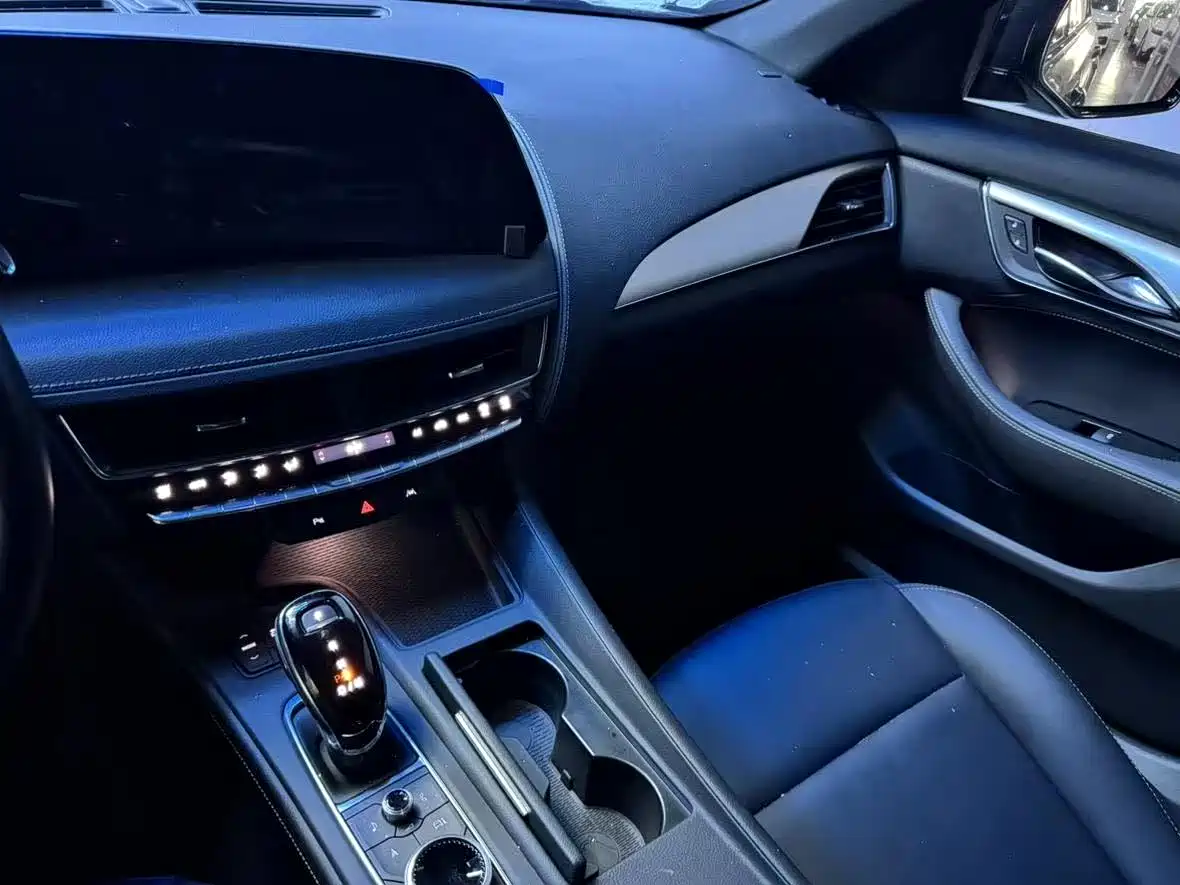 Cadillac CT5 2024 28T Platinum Edition фото 6