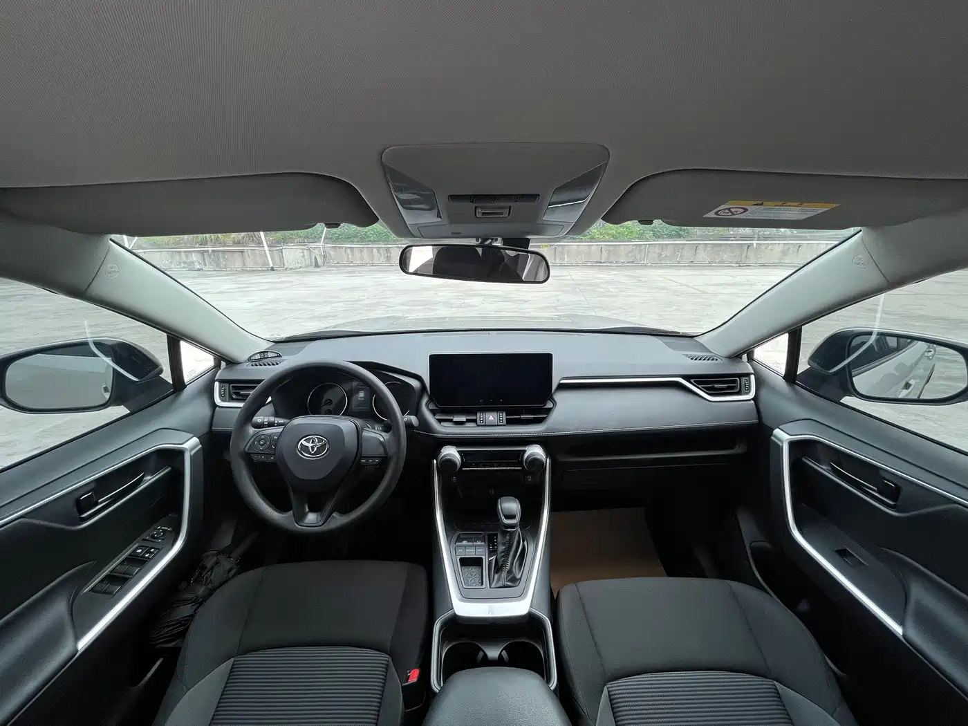 Toyota Wildlander 2024 2.0L CVT FWD Leading Edition фото 10