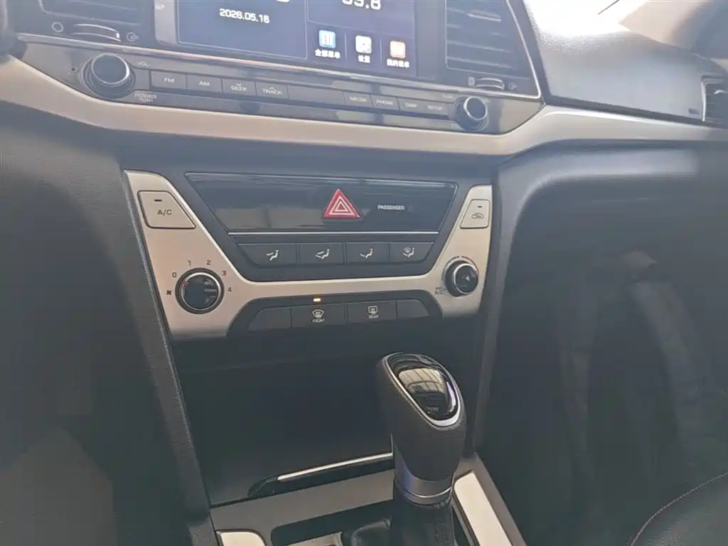 Hyundai Elantra 2016 Model 1.6L Automatic Smart Elite фото 13