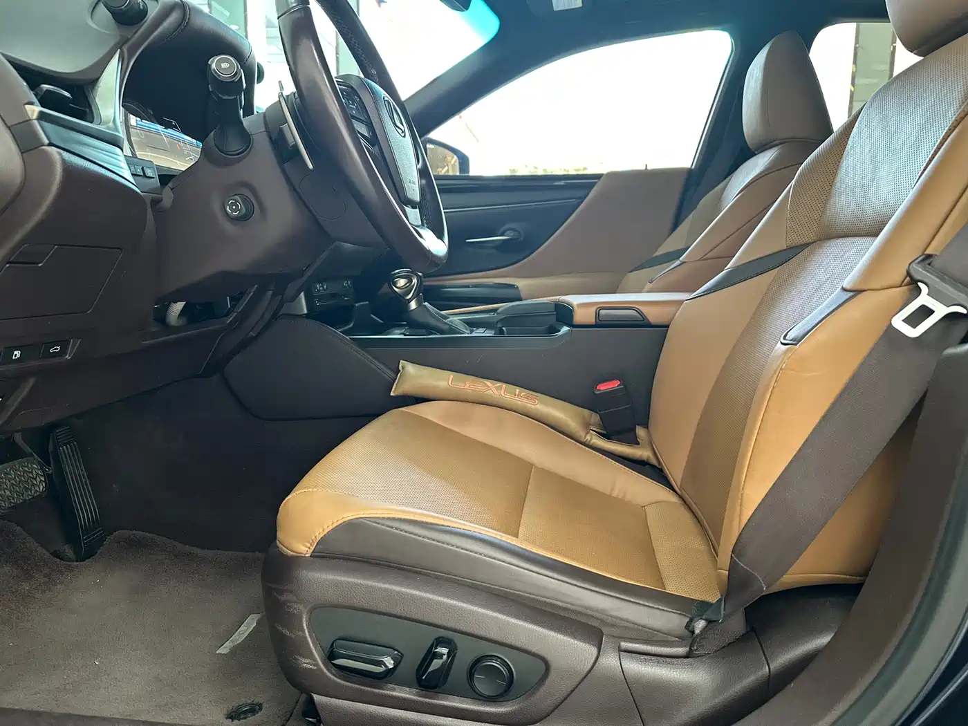 Lexus ES 2020 300h Ultimate Edition фото 6