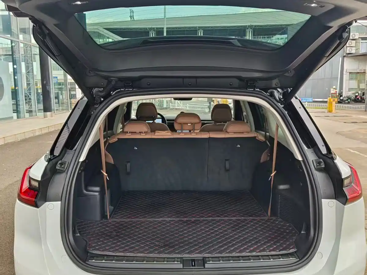 NIO ES8 2018 2018 Founder Edition