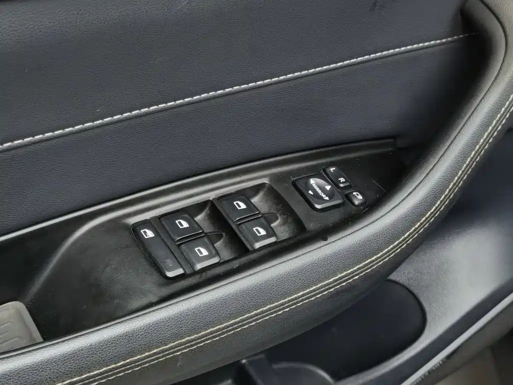 Zhonghua V7 2019 2018 280T DCT Premium 5-seater