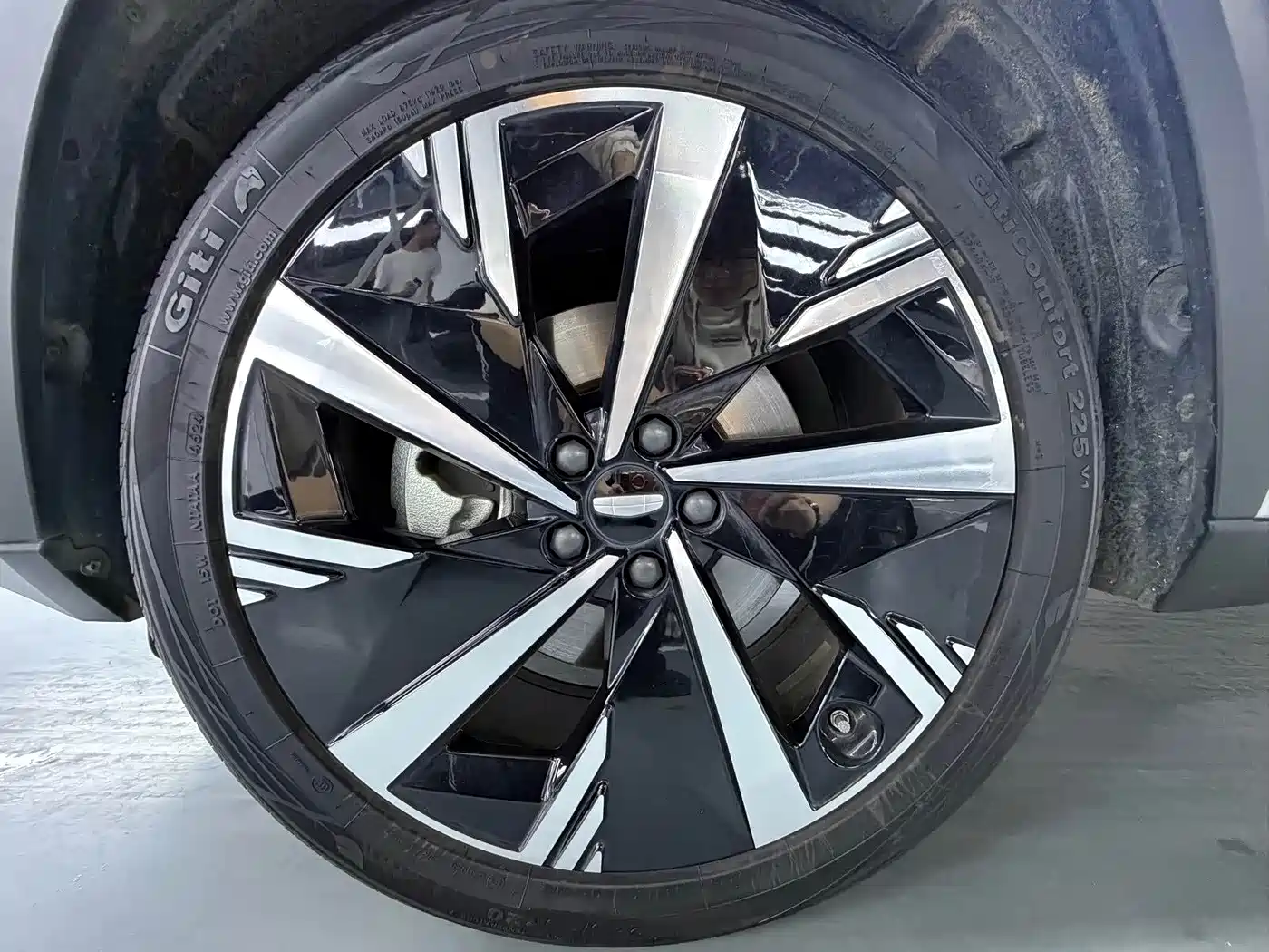 Geely Boyue L 2024 1.5TD DCT Flagship Edition фото 9