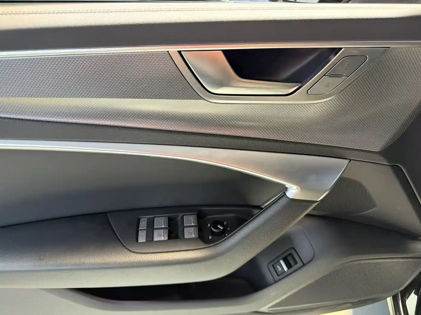 Audi A6L 2023 Facelift 45 TFSI Premium Dynamic фото 4