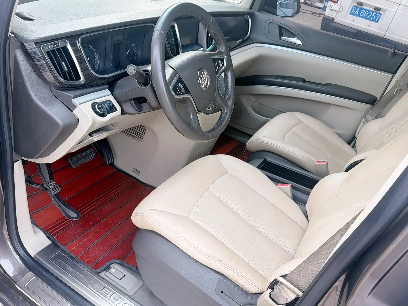 Фото 10 - Buick GL8