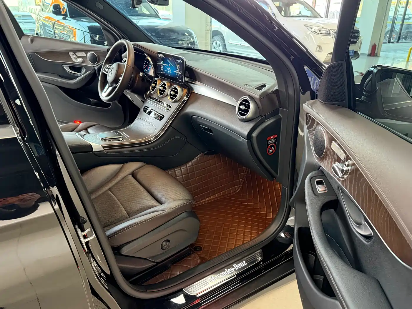 Mercedes-Benz GLC 2021 GLC 260 L 4MATIC Luxury фото 7