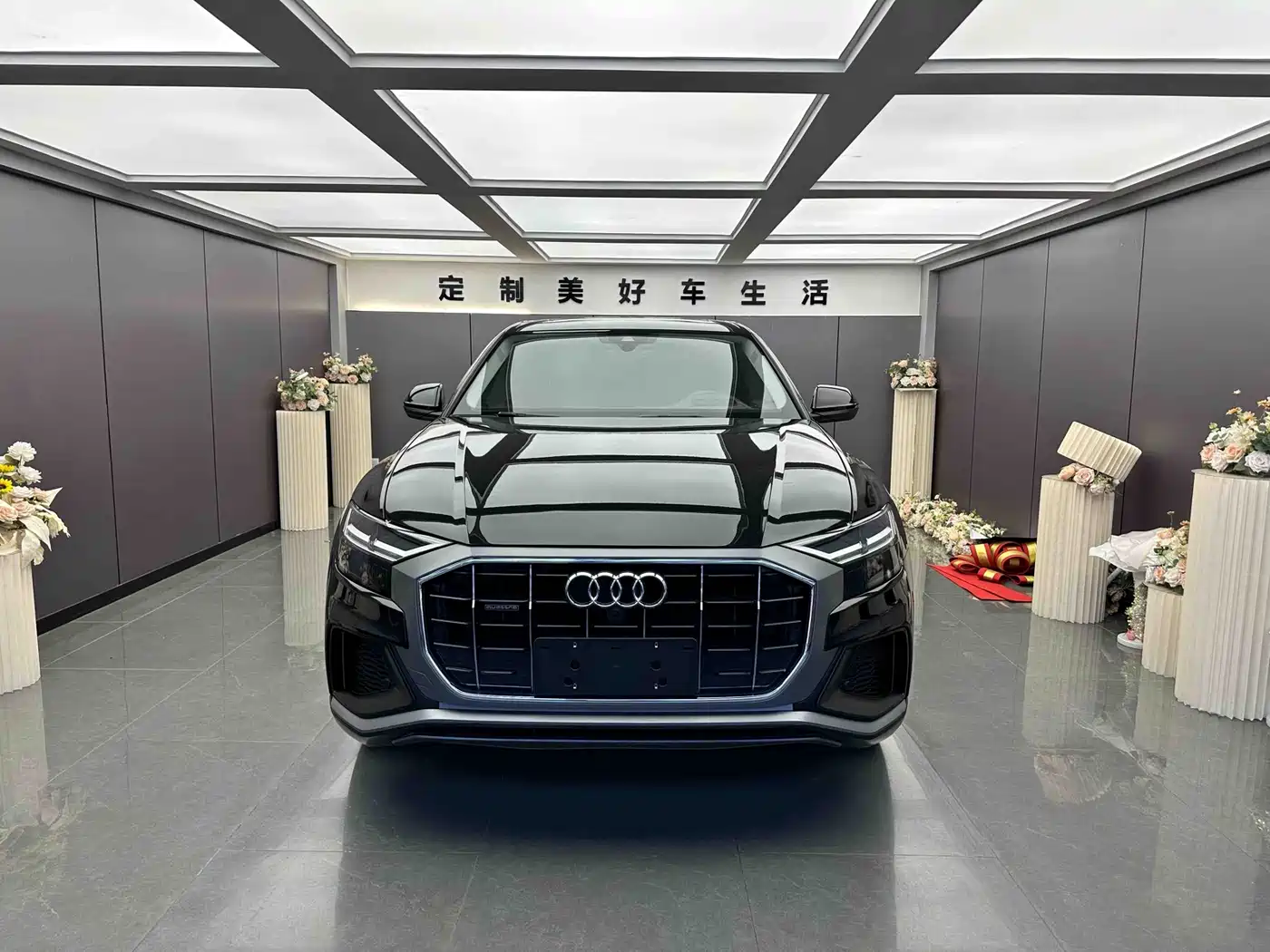 Audi Q8 2021 Model 55 TFSI Luxury Dynamic фото 2