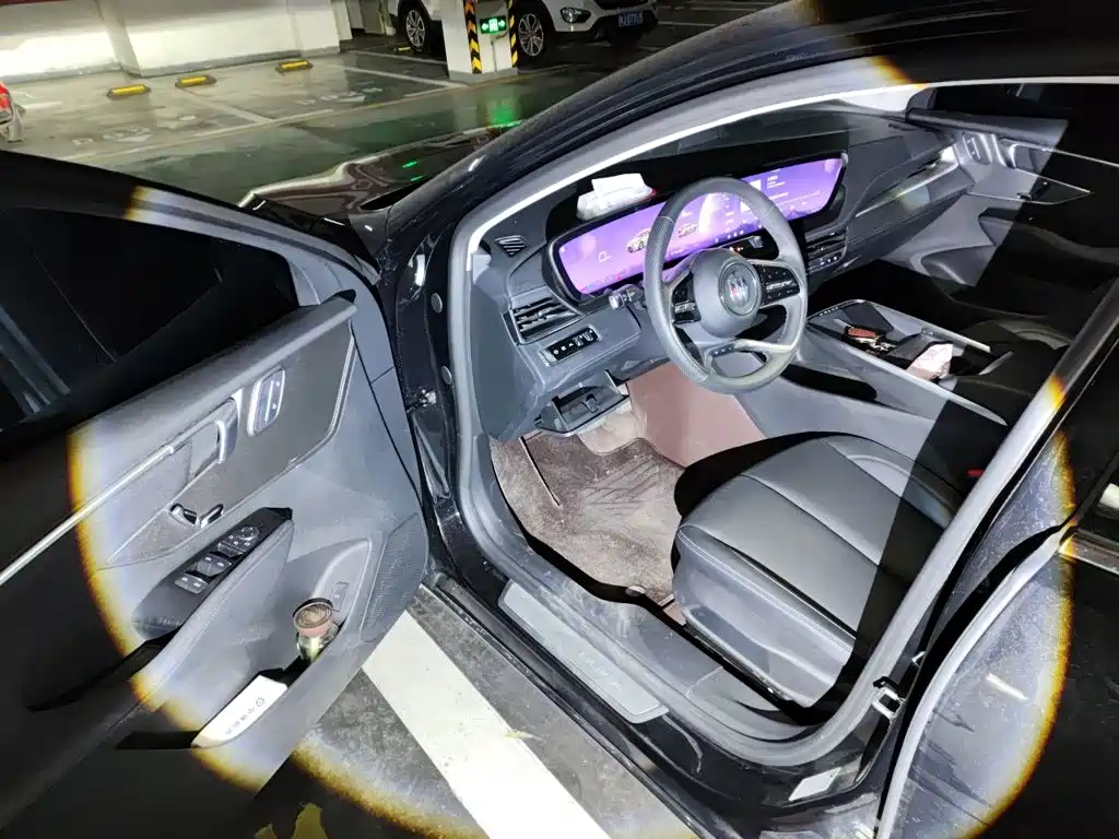 Buick LaCrosse 2025 2025 Model 28T Platinum Edition